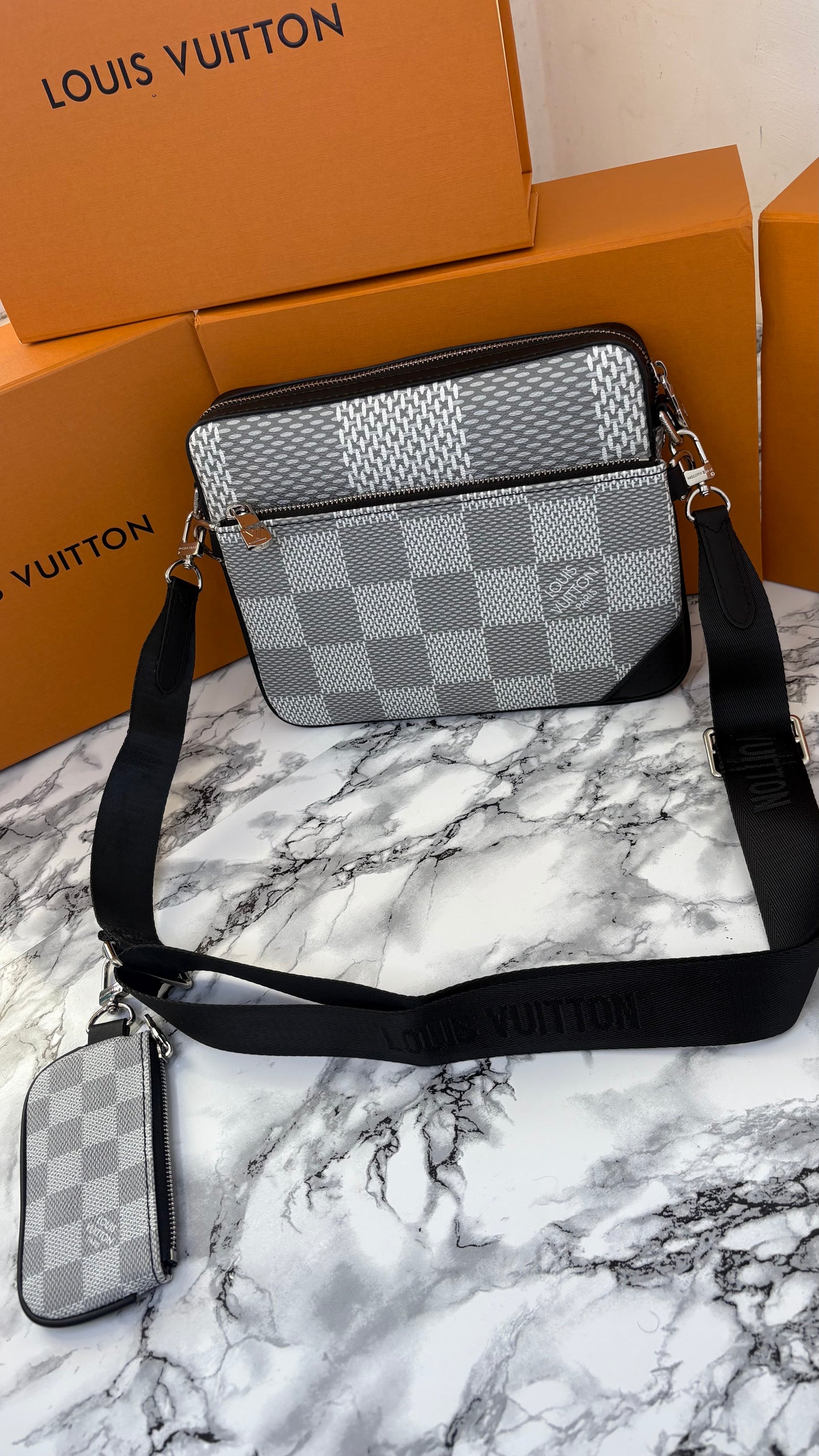 Louis Vuitton Trio messenger bag , white/black