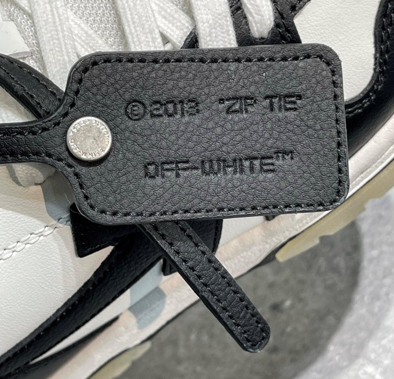 Off white , Out of office /Black