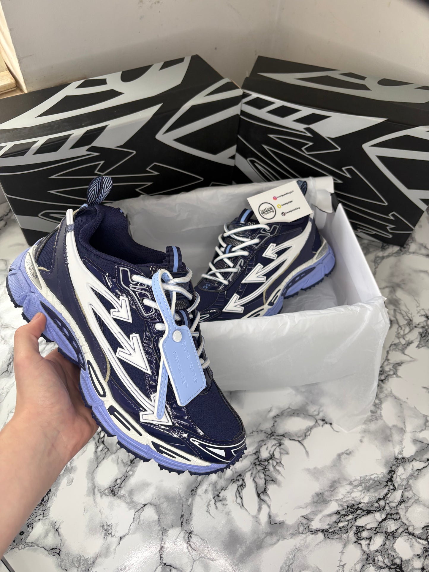 Off white “be right back” Blue navy white