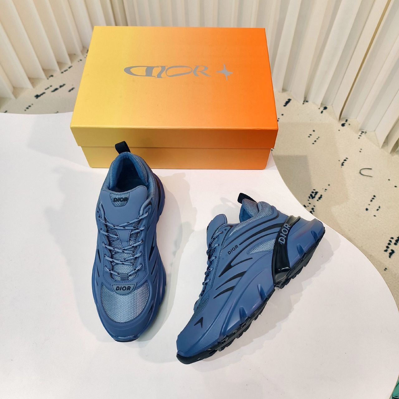 Dior b44 / Cyan blue