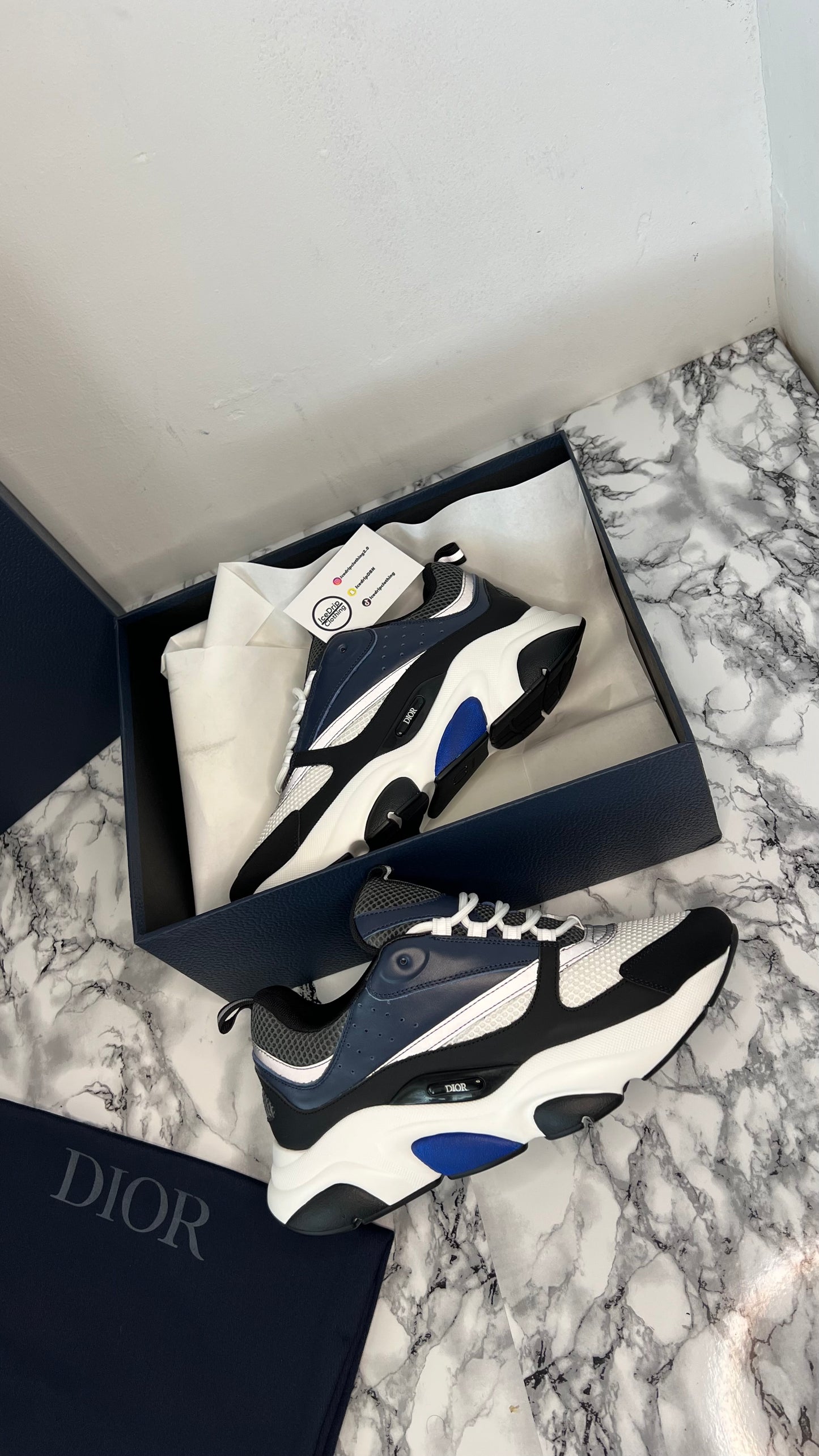 Dior b22 / Navy,white