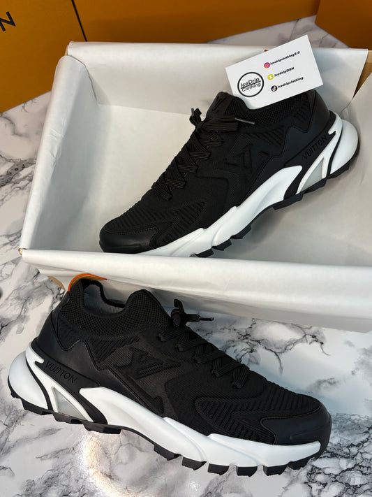 LV Tactic Runner (Black/WHITE)