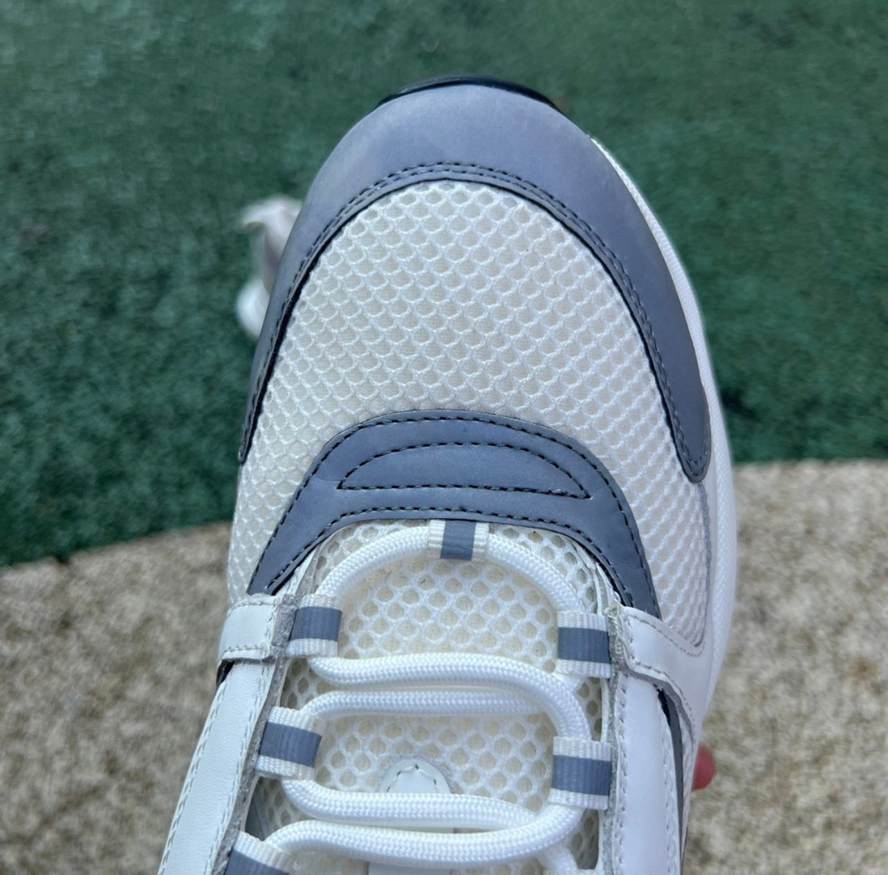 Dior b22 / White
