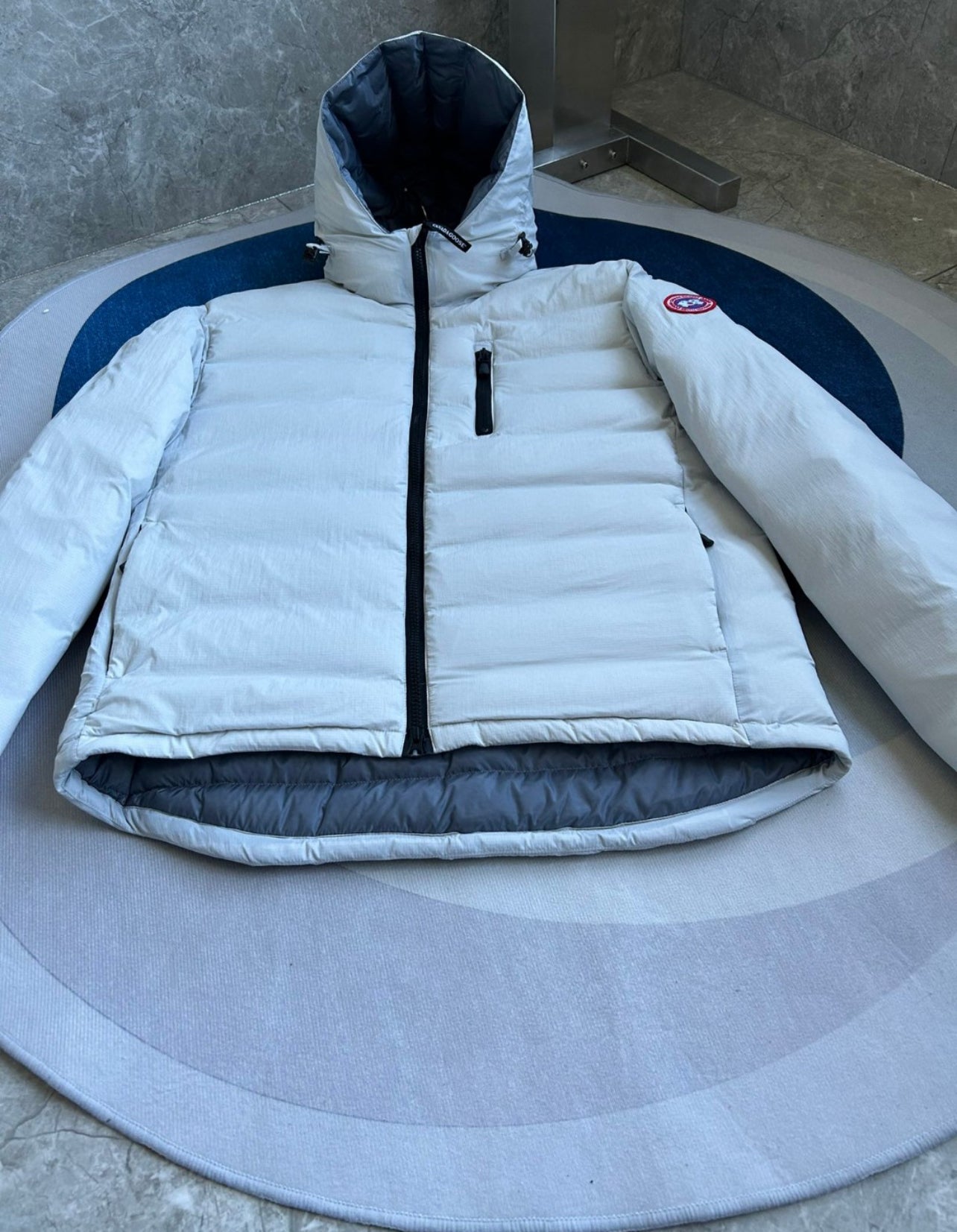 Canada goose lodge , White