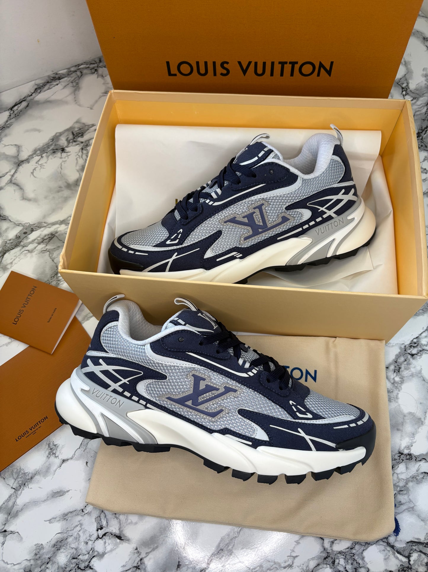 Louis Vuitton Tactic runner , navy/blue & silver
