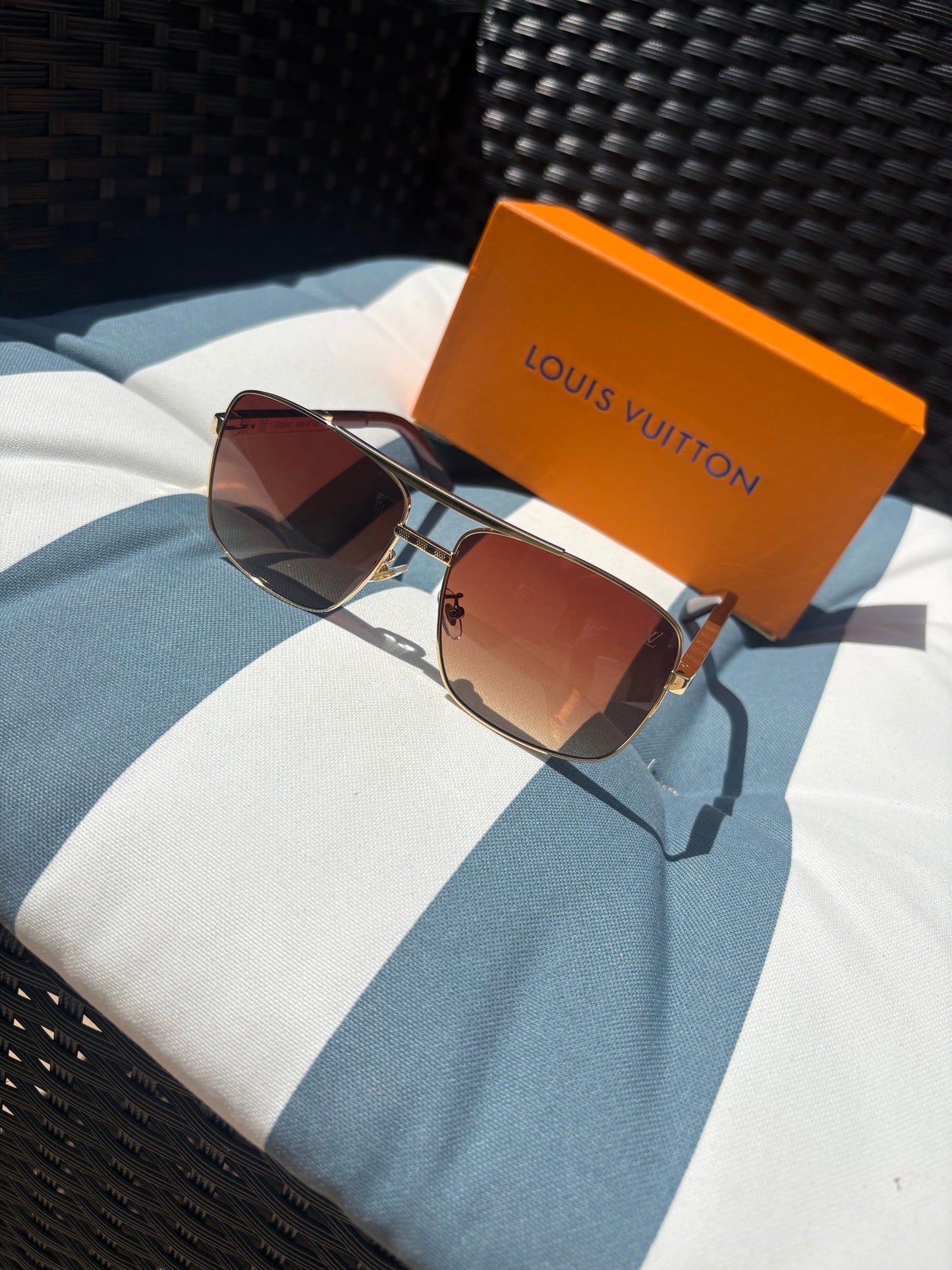 LV Attitude sunglasses / Gold,brown