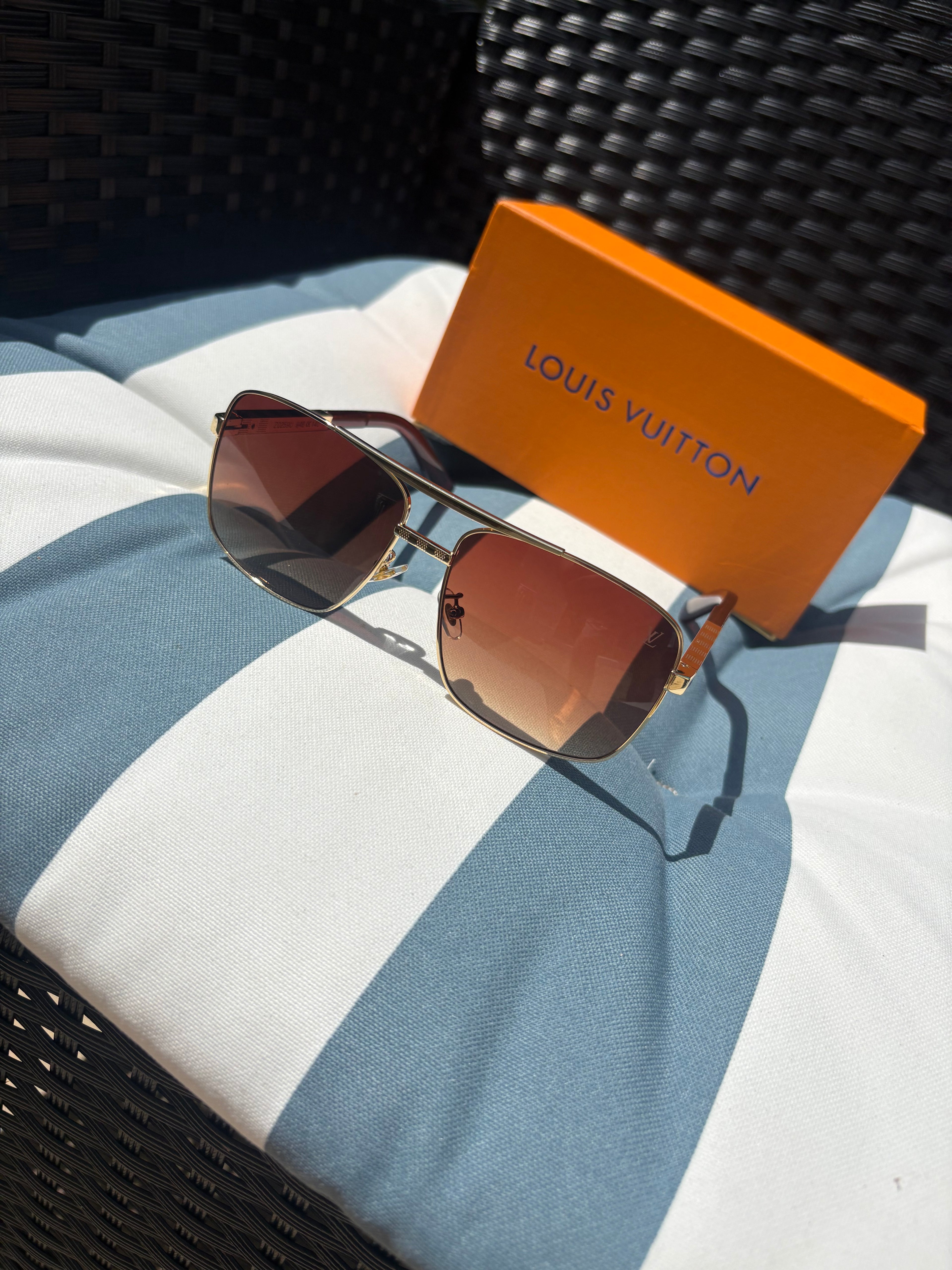 LV Attitude sunglasses / Gold,brown