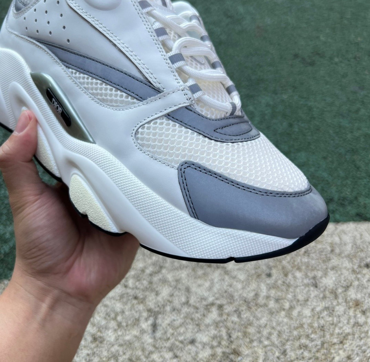 Dior b22 / White