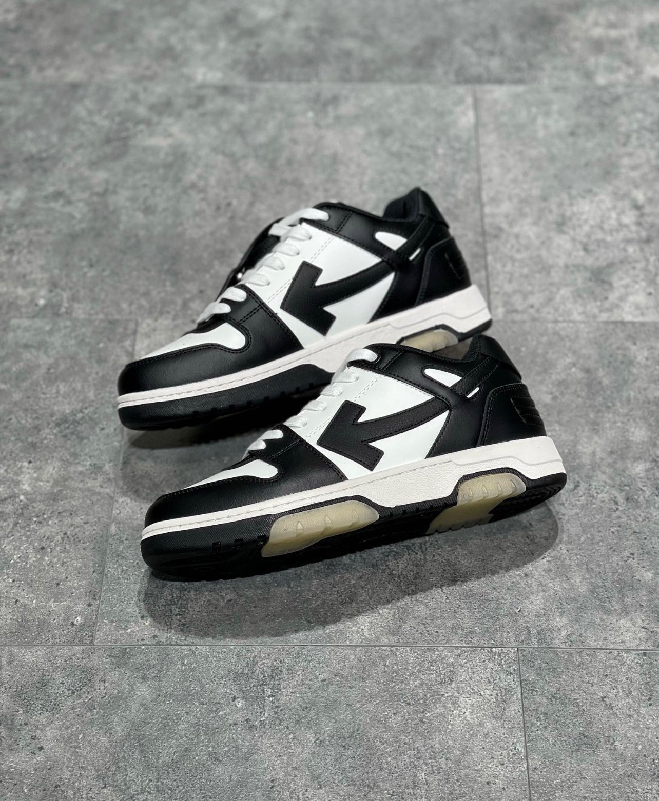 Off white , Out of office /Black