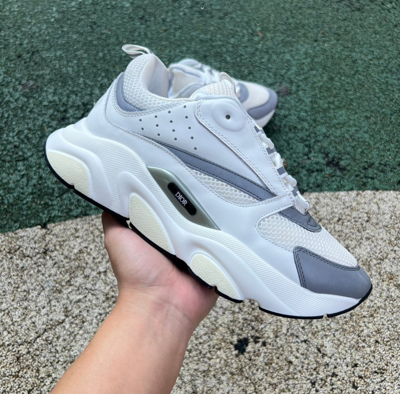 Dior b22 / White