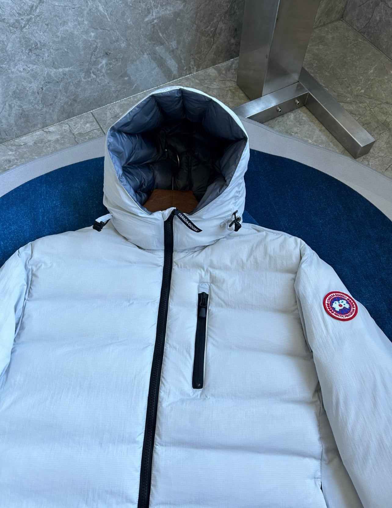 Canada goose lodge , White